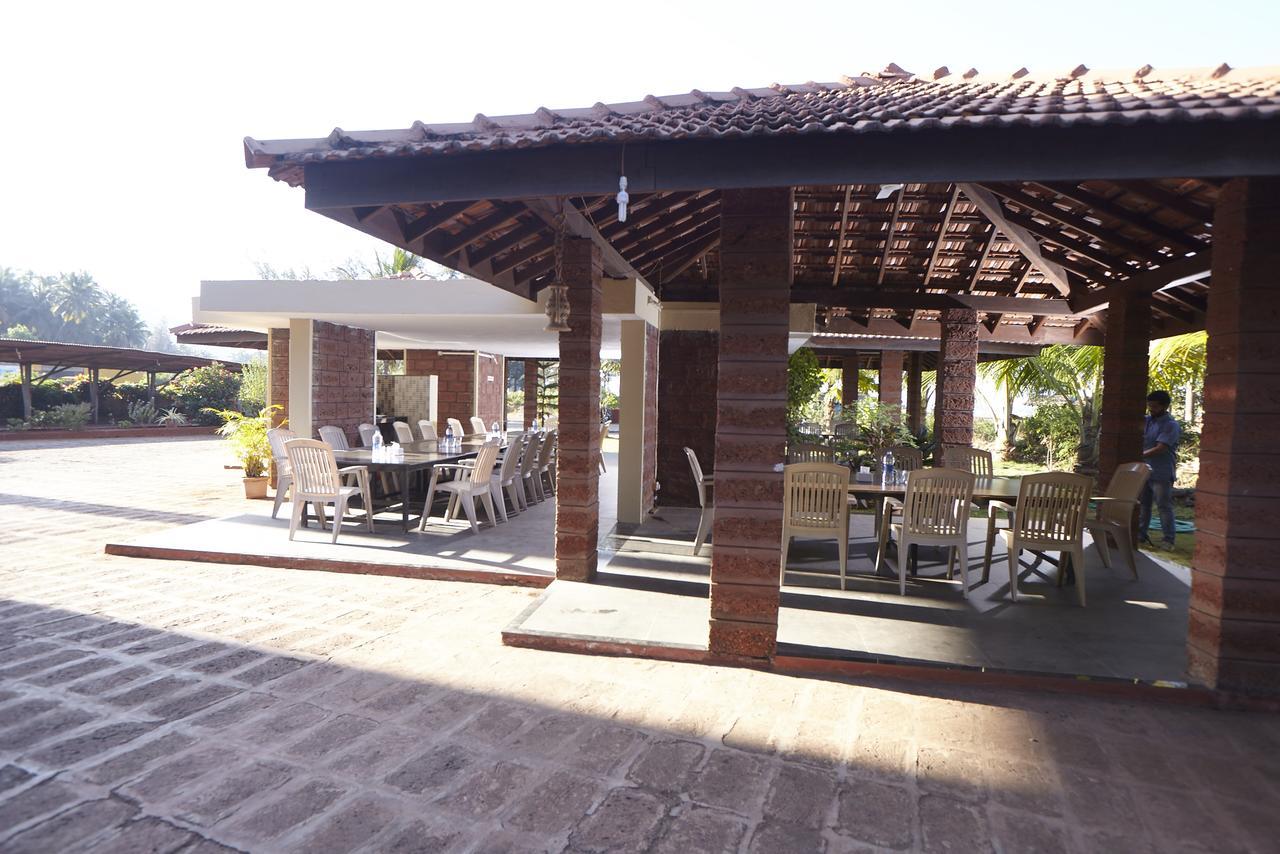 Sagar Sawali Beach Resort Karde Dāpoli Buitenkant foto