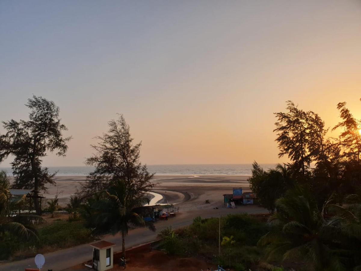 Sagar Sawali Beach Resort Karde Dāpoli Buitenkant foto